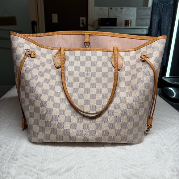 Louis Vuitton Handbags - Louis Vuitton Neverfull MM Damier Azur Tote Pink Interior Authentic
